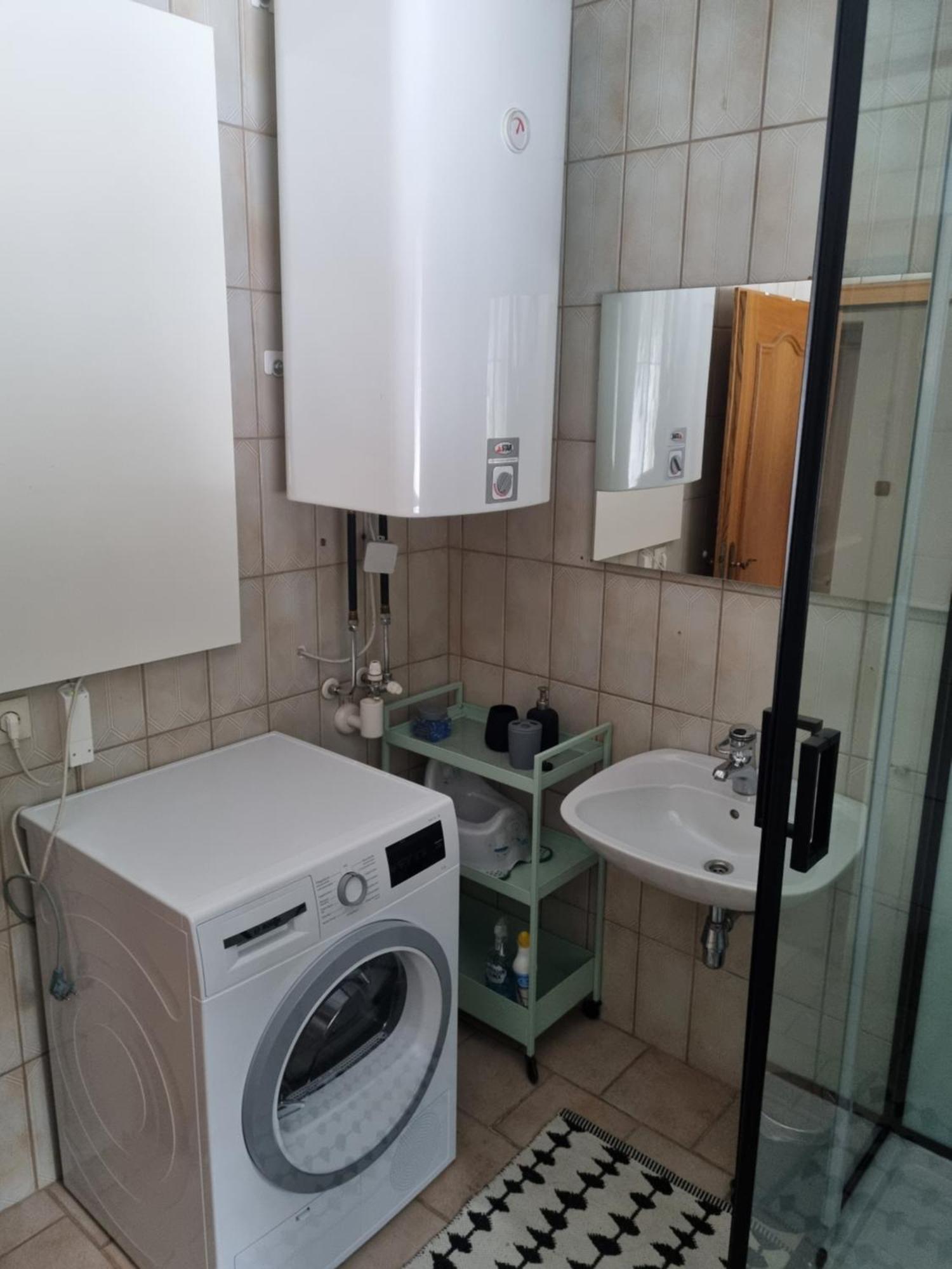 Fridas Place - Der Blick Ueber Ganz Villach - 160 M2 Ferienoase - Ganzes Haus Bis Zu 8 Personen Luaran gambar