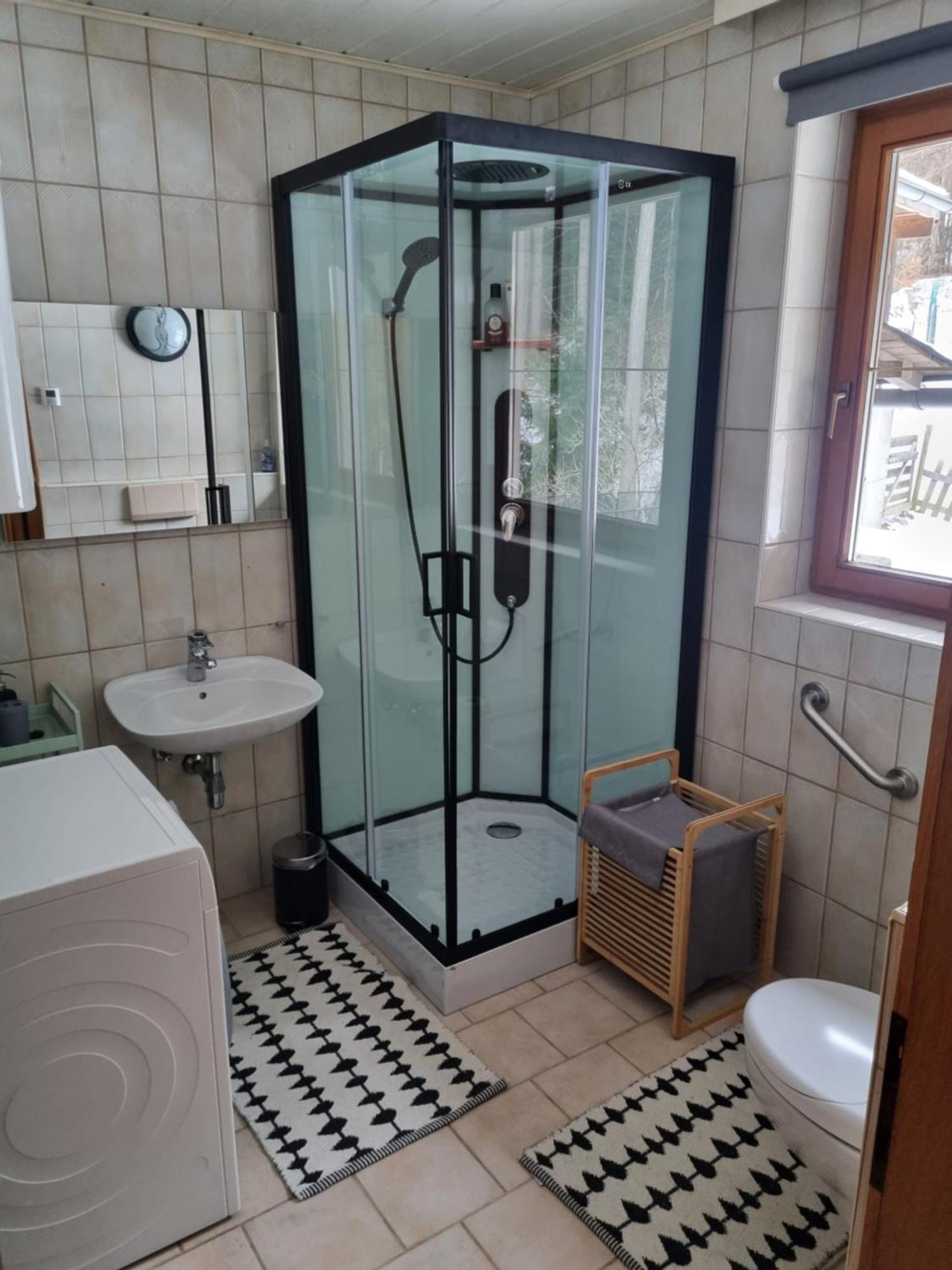 Fridas Place - Der Blick Ueber Ganz Villach - 160 M2 Ferienoase - Ganzes Haus Bis Zu 8 Personen Luaran gambar