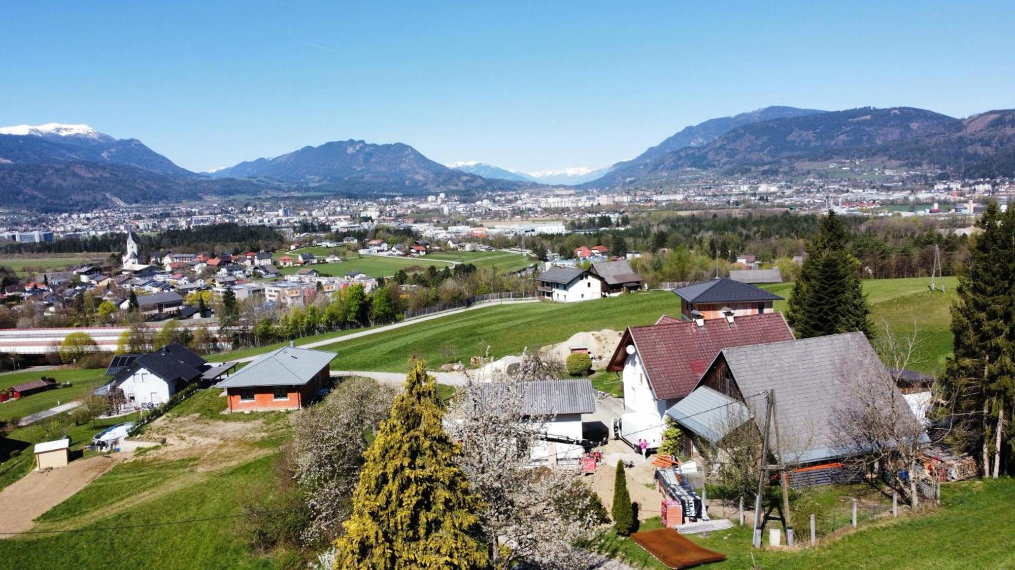 Fridas Place - Der Blick Ueber Ganz Villach - 160 M2 Ferienoase - Ganzes Haus Bis Zu 8 Personen Luaran gambar